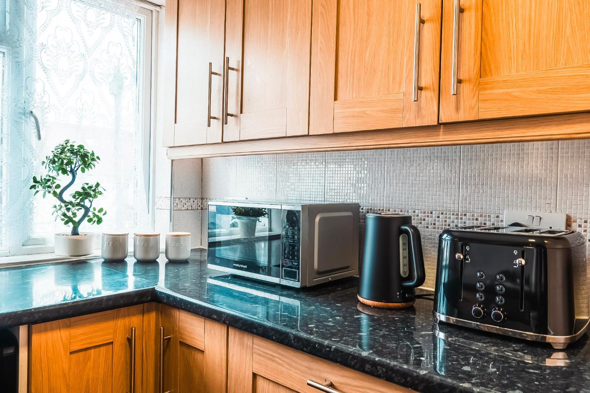 2 Bed Flat With Driveway 10 Mins To Wembley Stadium Apartment